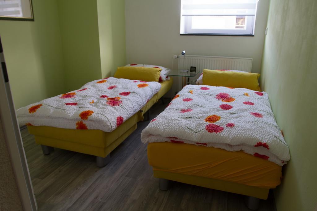 Ferienhaus Borneich Schwalbach Екстериор снимка